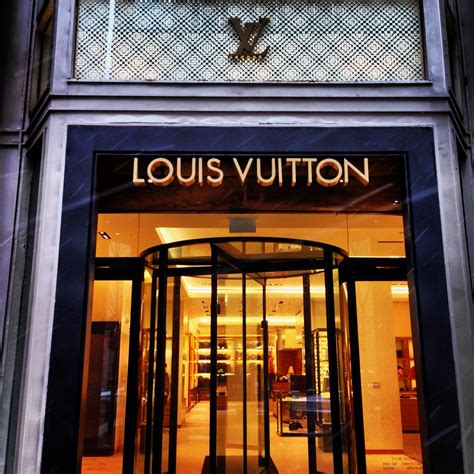 where to buy louis vuitton bags in chicago|louis vuitton outlet locations.